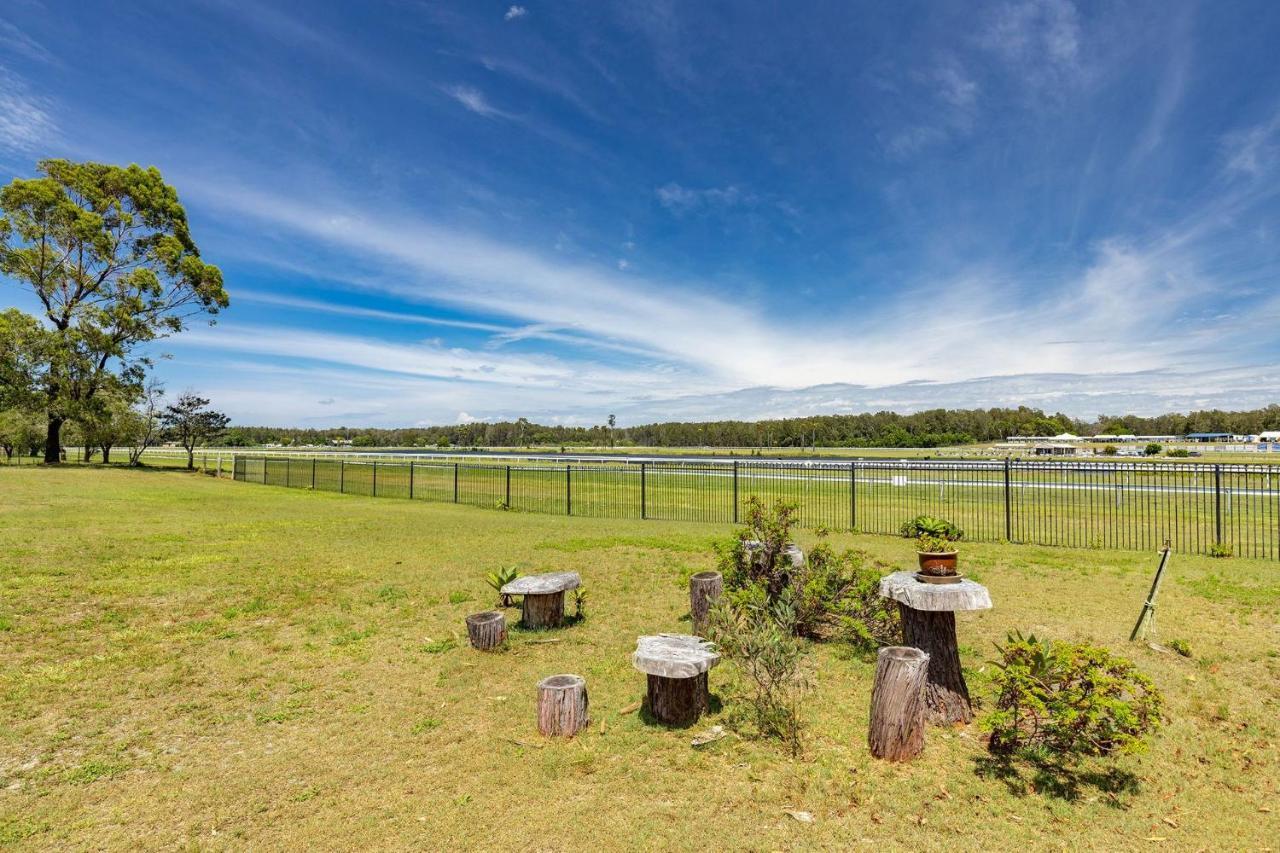 Villa Tulloch Estate Tuncurry Exterior foto